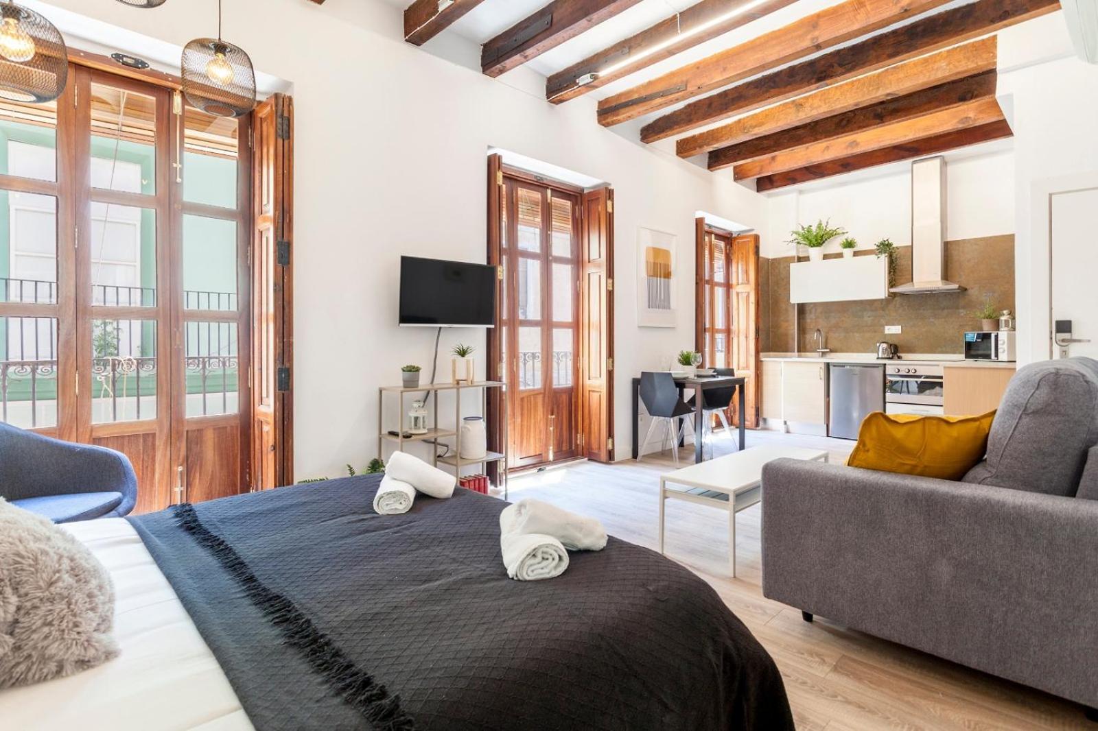 Modern Flat By Mercado Central In Ciutat Vella Валенсия Екстериор снимка